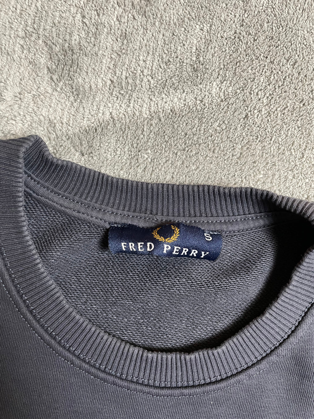 Fred Perry Sweatshirt in Blau, Grau - Gr. S