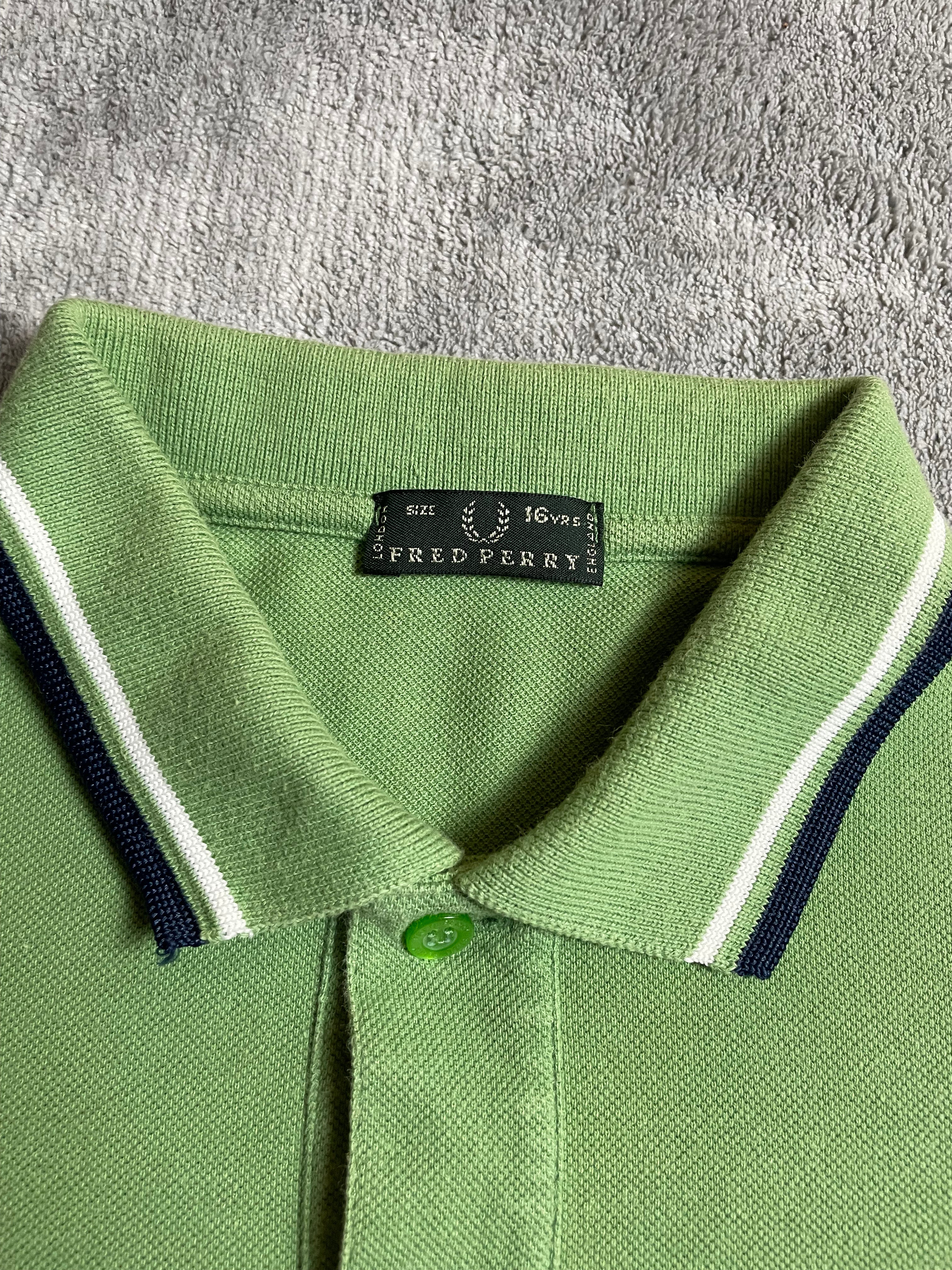 Fred Perry Polohemd in hellgrün - Gr. S