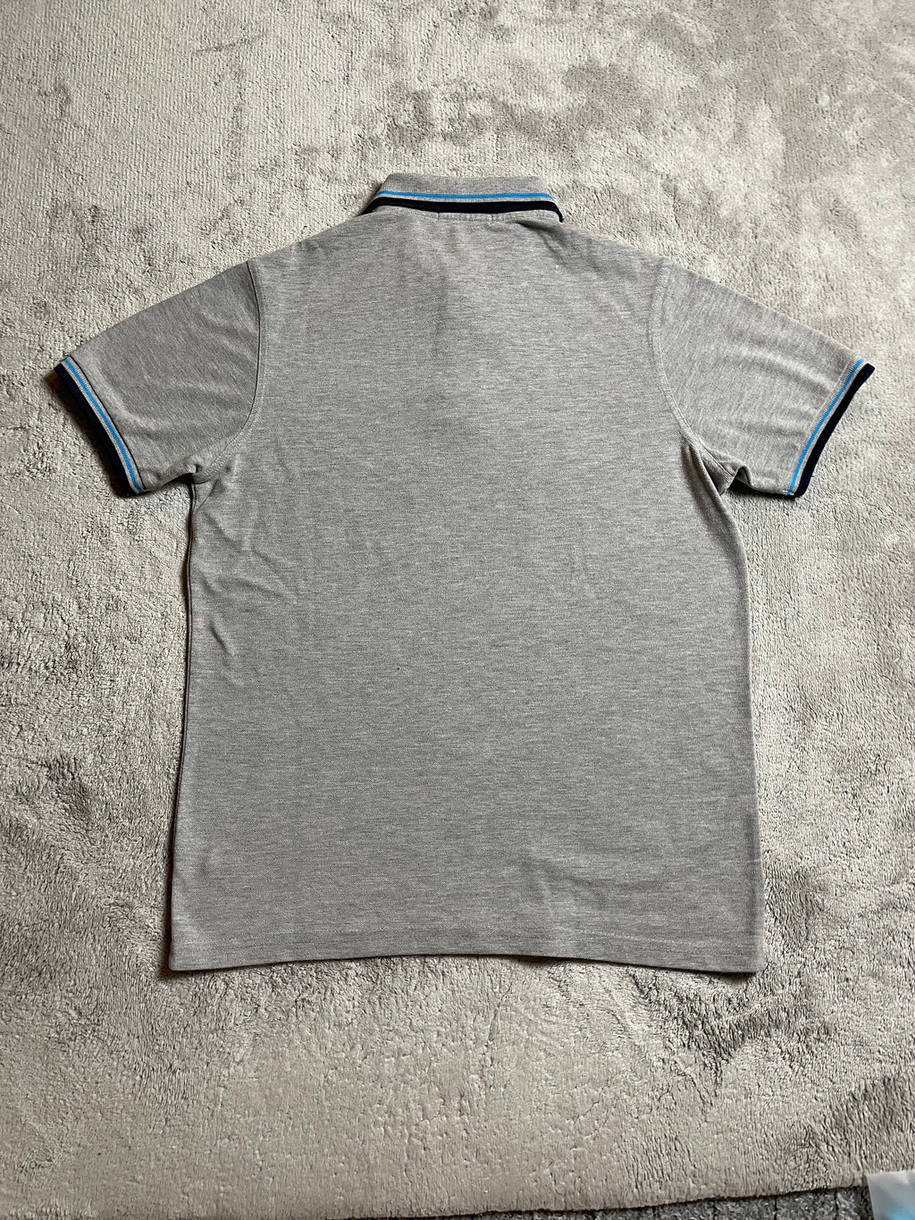 Fred Perry Polohemd in hellgrau - Gr. S