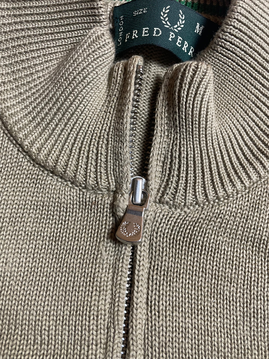 Fred Perry Jacke in Beige - Gr. M