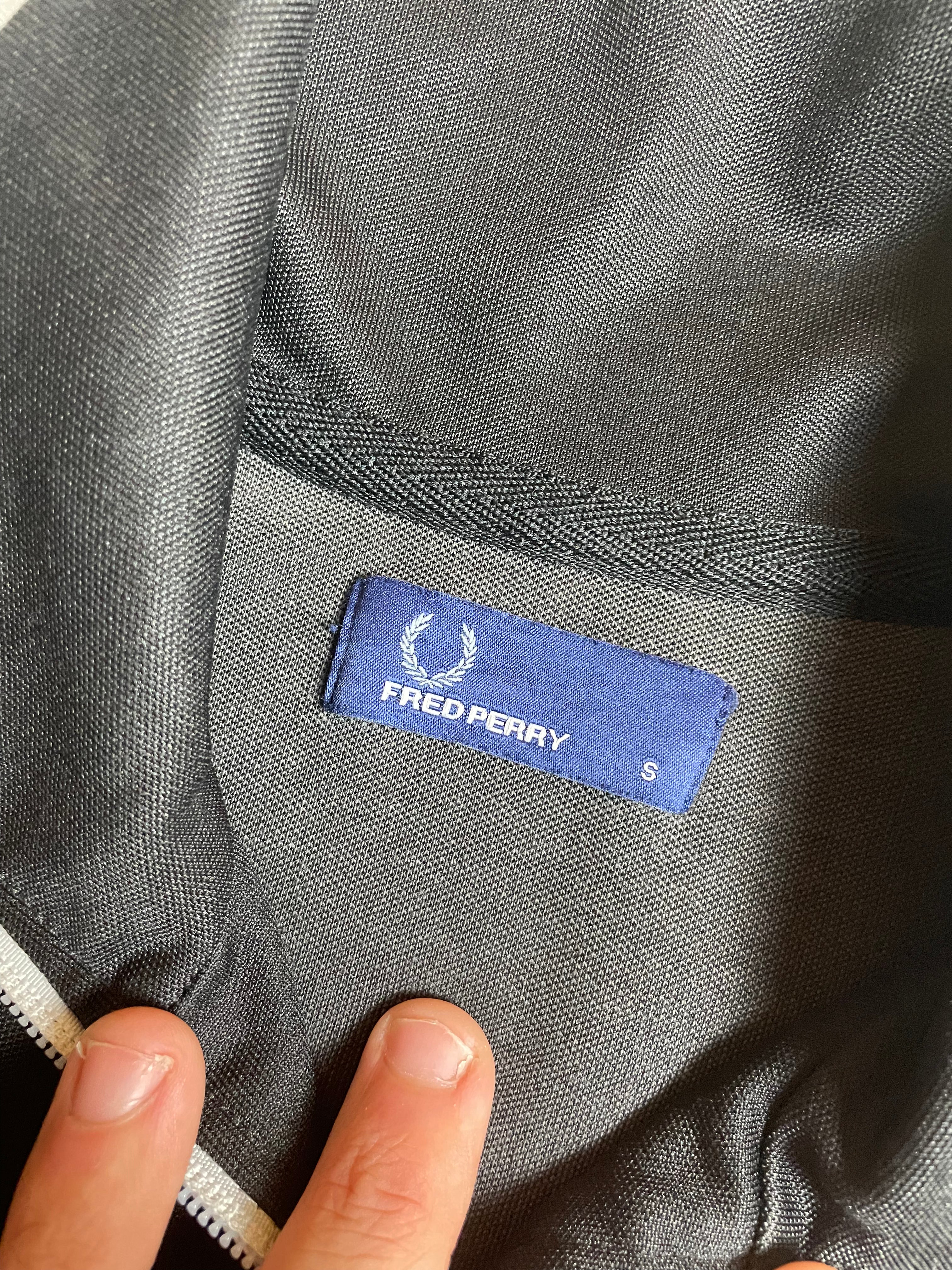Fred Perry Trainingsjacke in schwarz, weiß - Gr. S