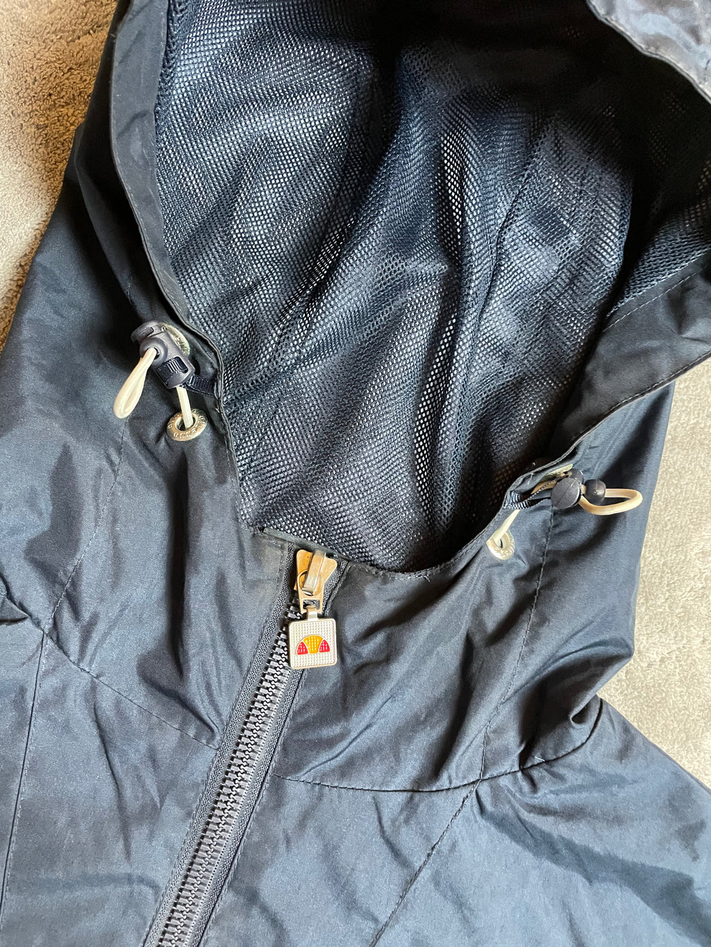 Ellesse Windbreaker in Marineblau - Gr. S