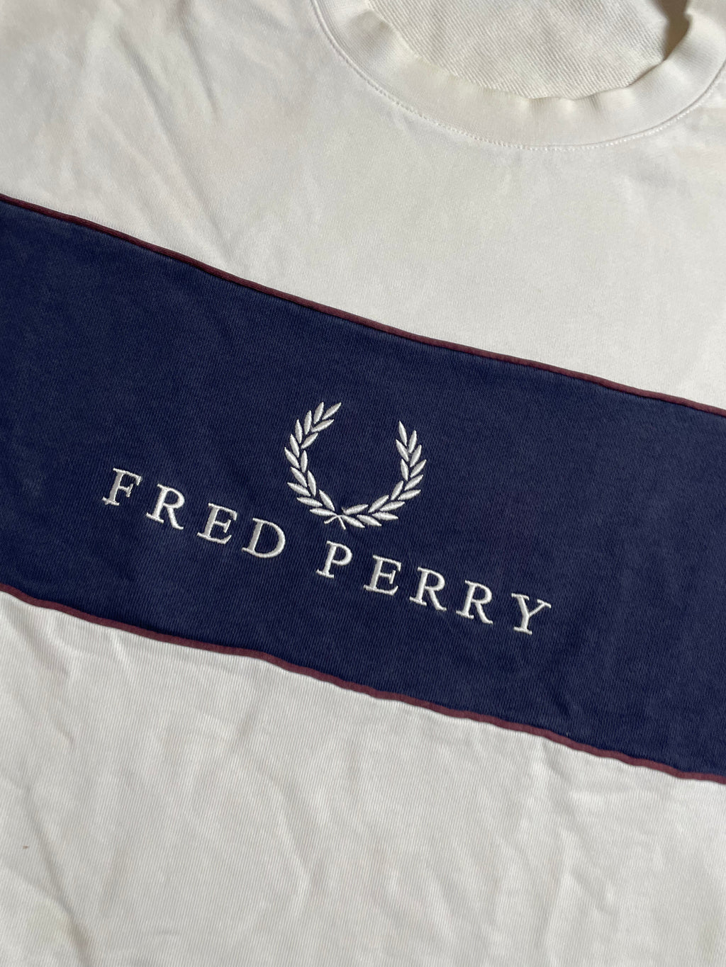 Fred Perry Sweatshirt in weiß, Marineblau - Gr. L