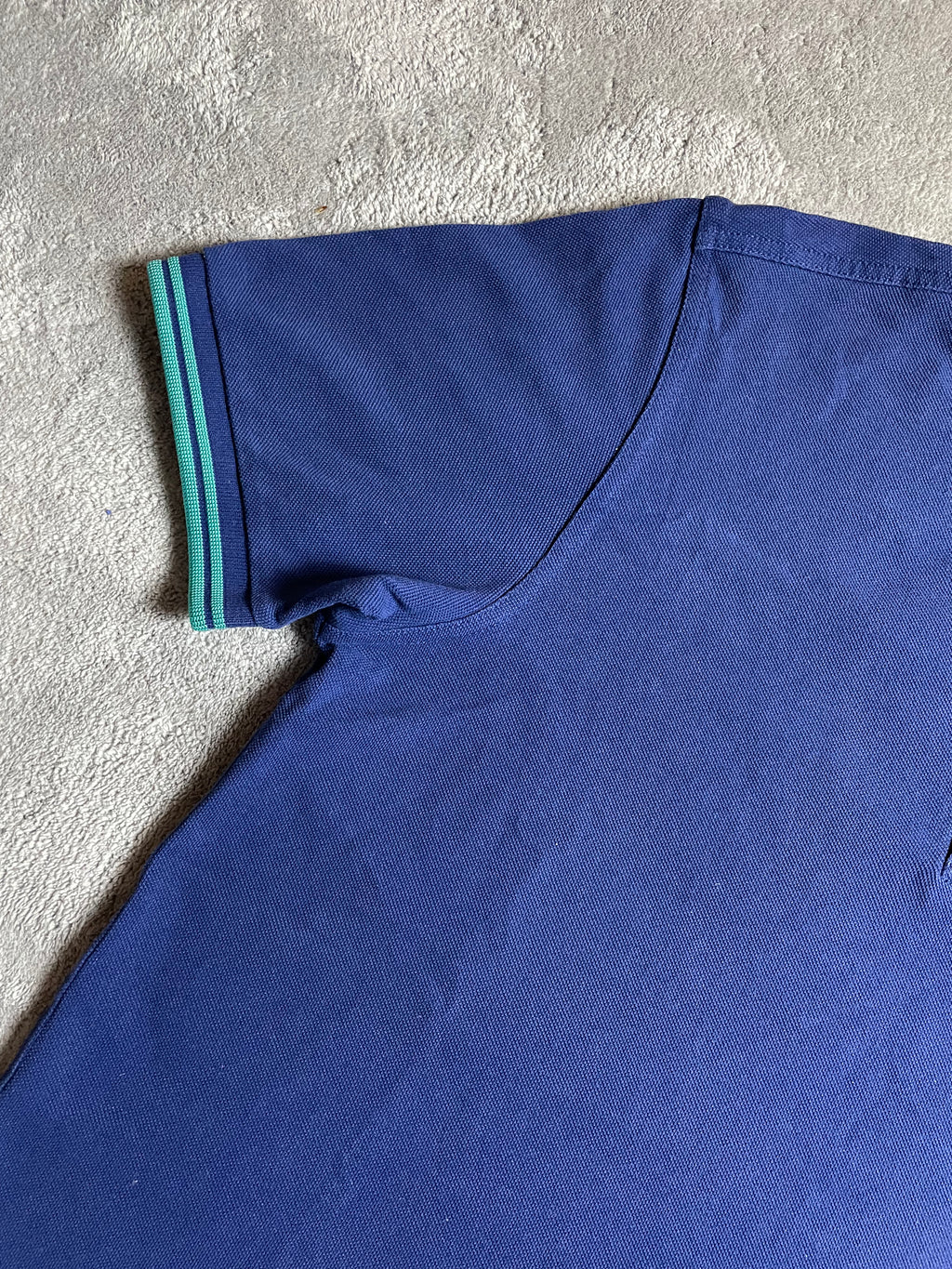 Fred Perry Poloshirt in Marineblau - Gr. M