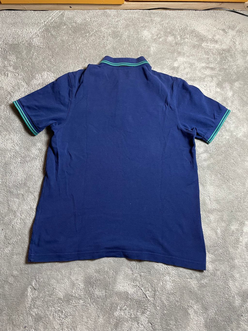 Fred Perry Poloshirt in Marineblau - Gr. M