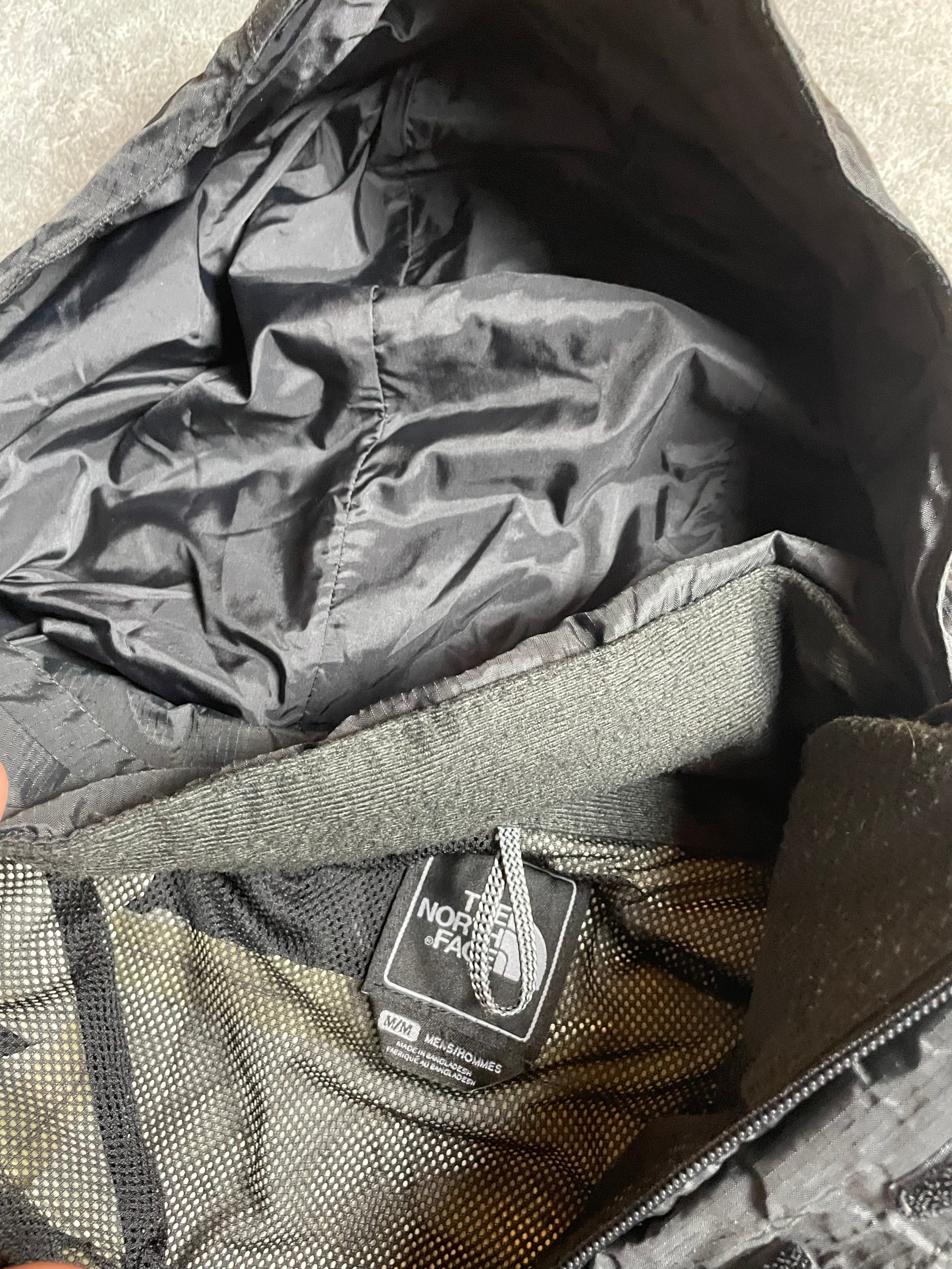 The North Face Regenjacke/Windbreaker in schwarz - Gr. M