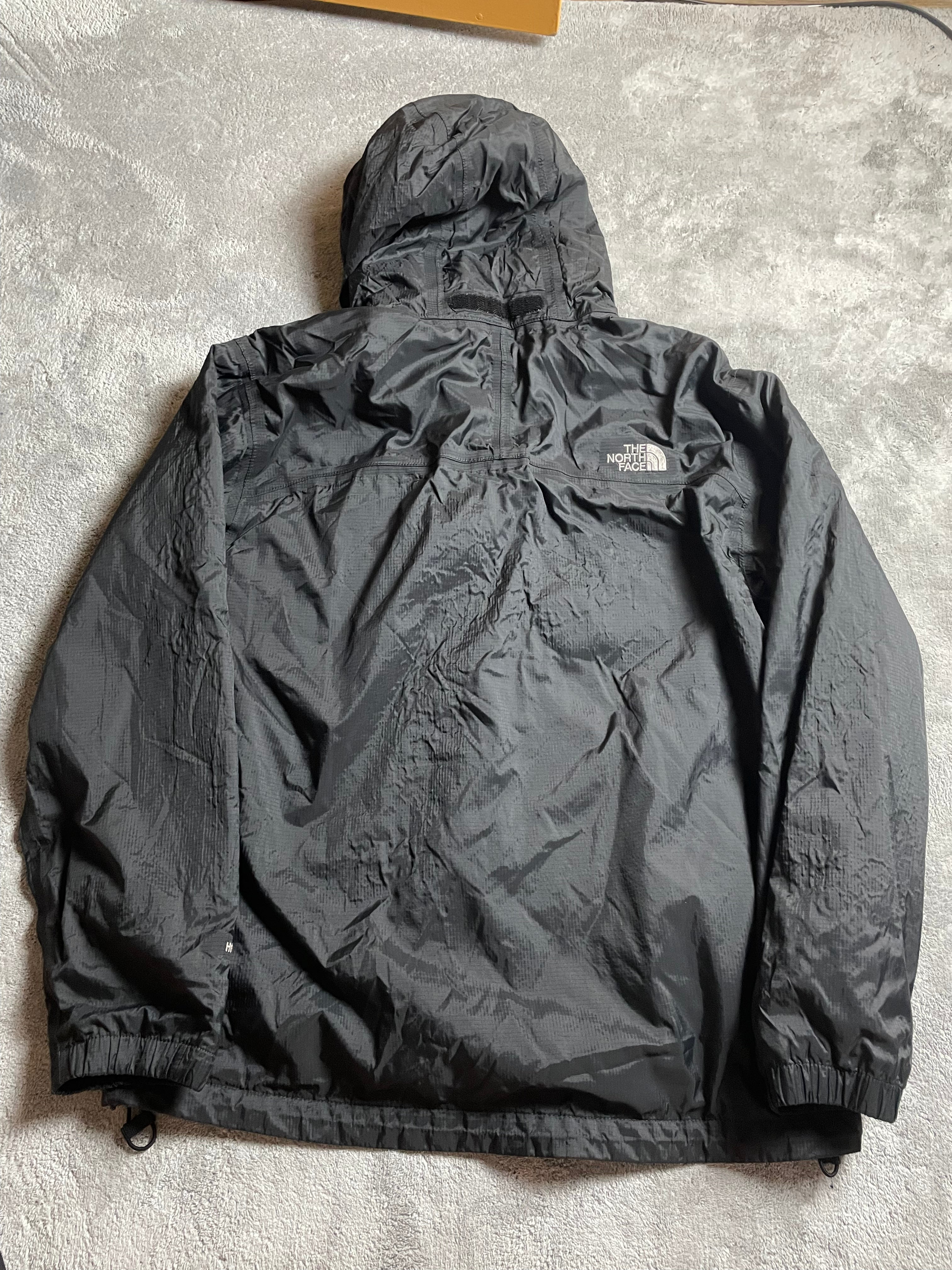 The North Face Regenjacke/Windbreaker in schwarz - Gr. M