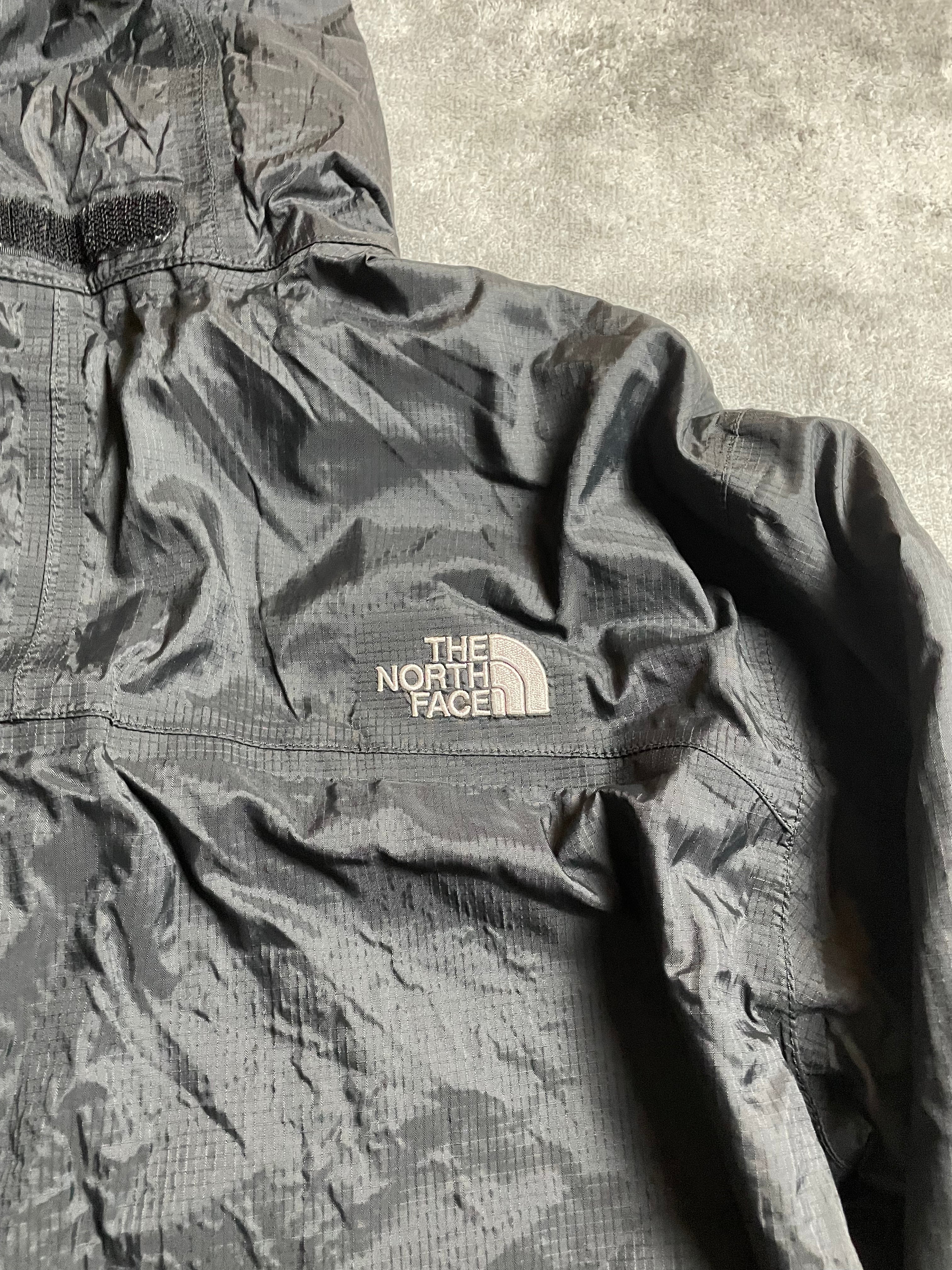 The North Face Regenjacke/Windbreaker in schwarz - Gr. M