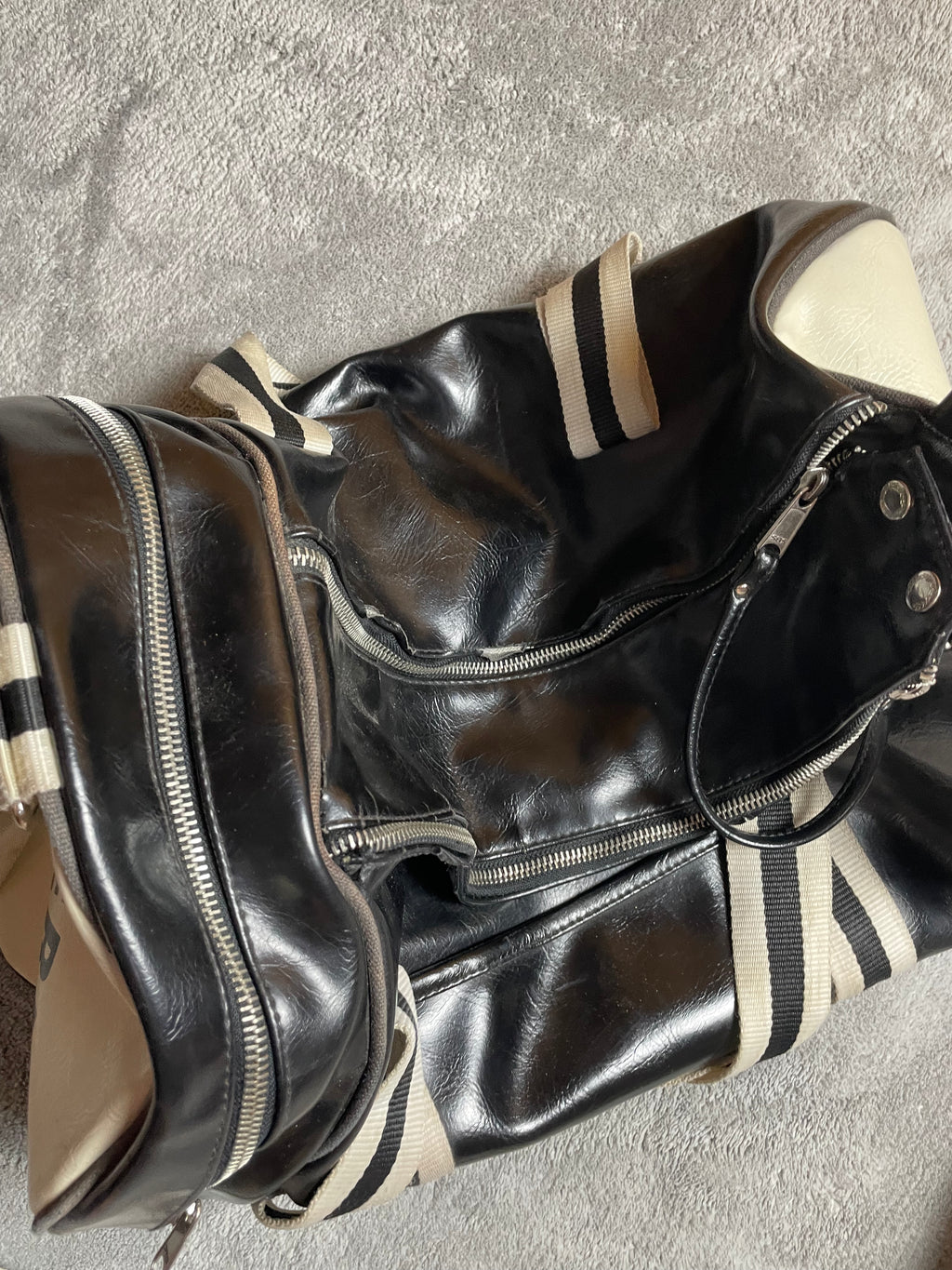 Fred Perry Sporttasche in schwarz, beige