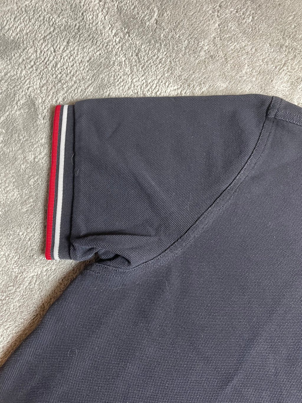 Fred Perry Poloshirt in Marineblau - Gr. M