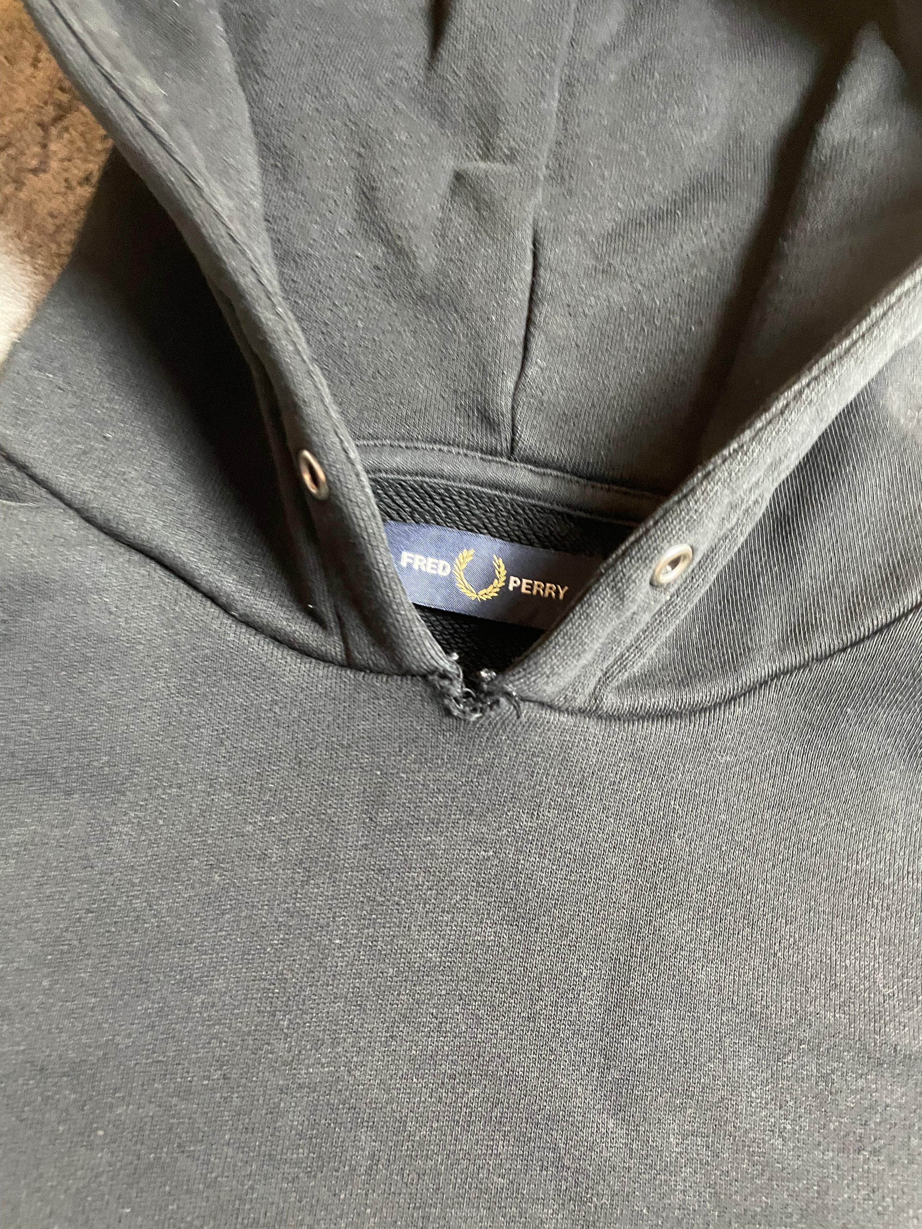 Fred Perry Kapuzenpullover in schwarz - Gr. S