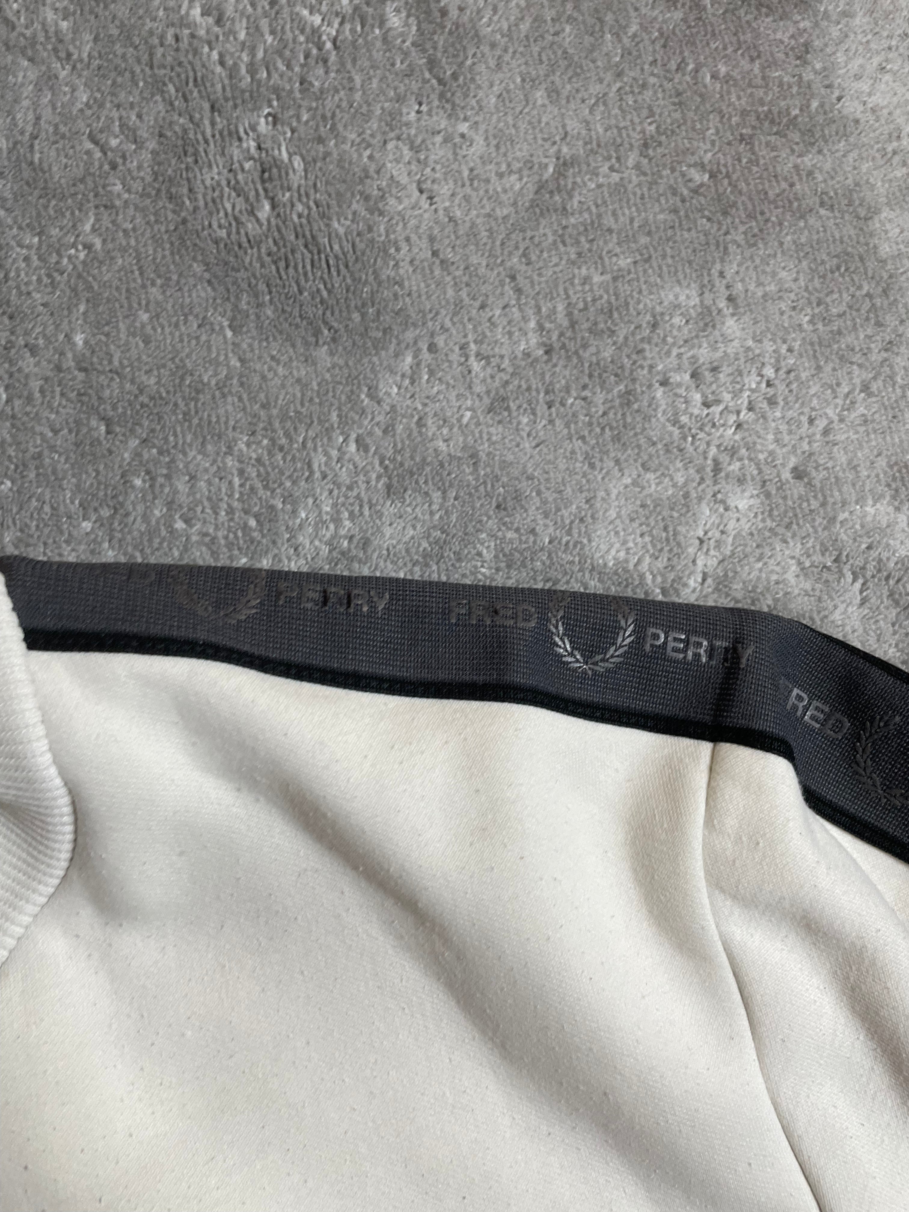 Fred Perry Taped Sweater in weiß, creme - Gr. S