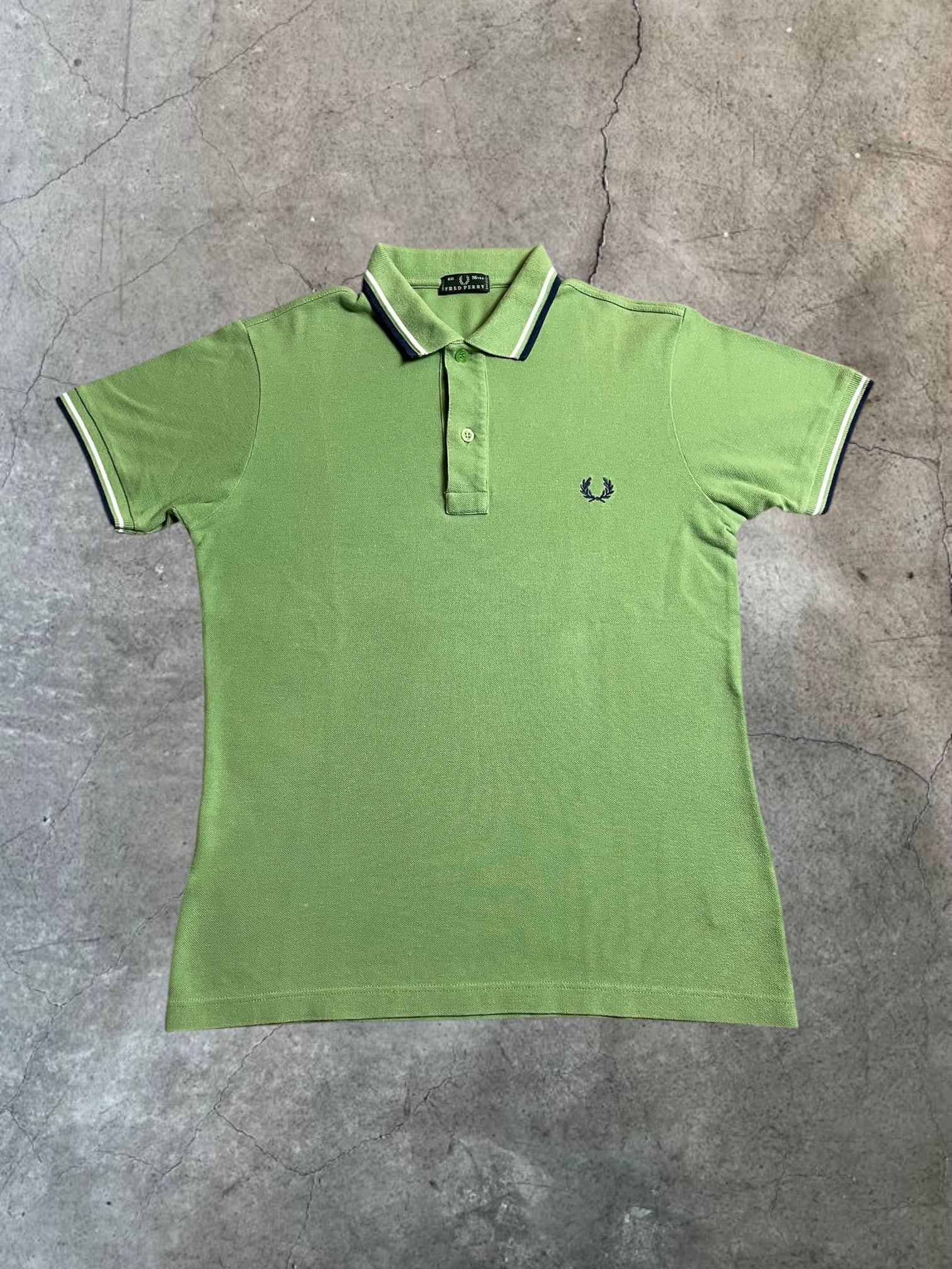 Fred Perry Polohemd in hellgrün - Gr. S