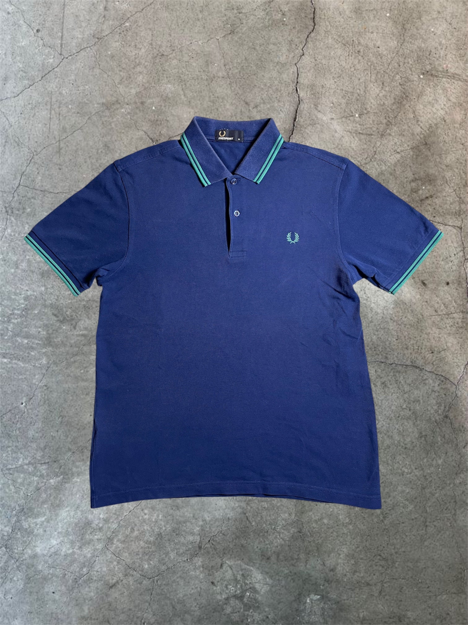 Fred Perry Poloshirt in Marineblau - Gr. M