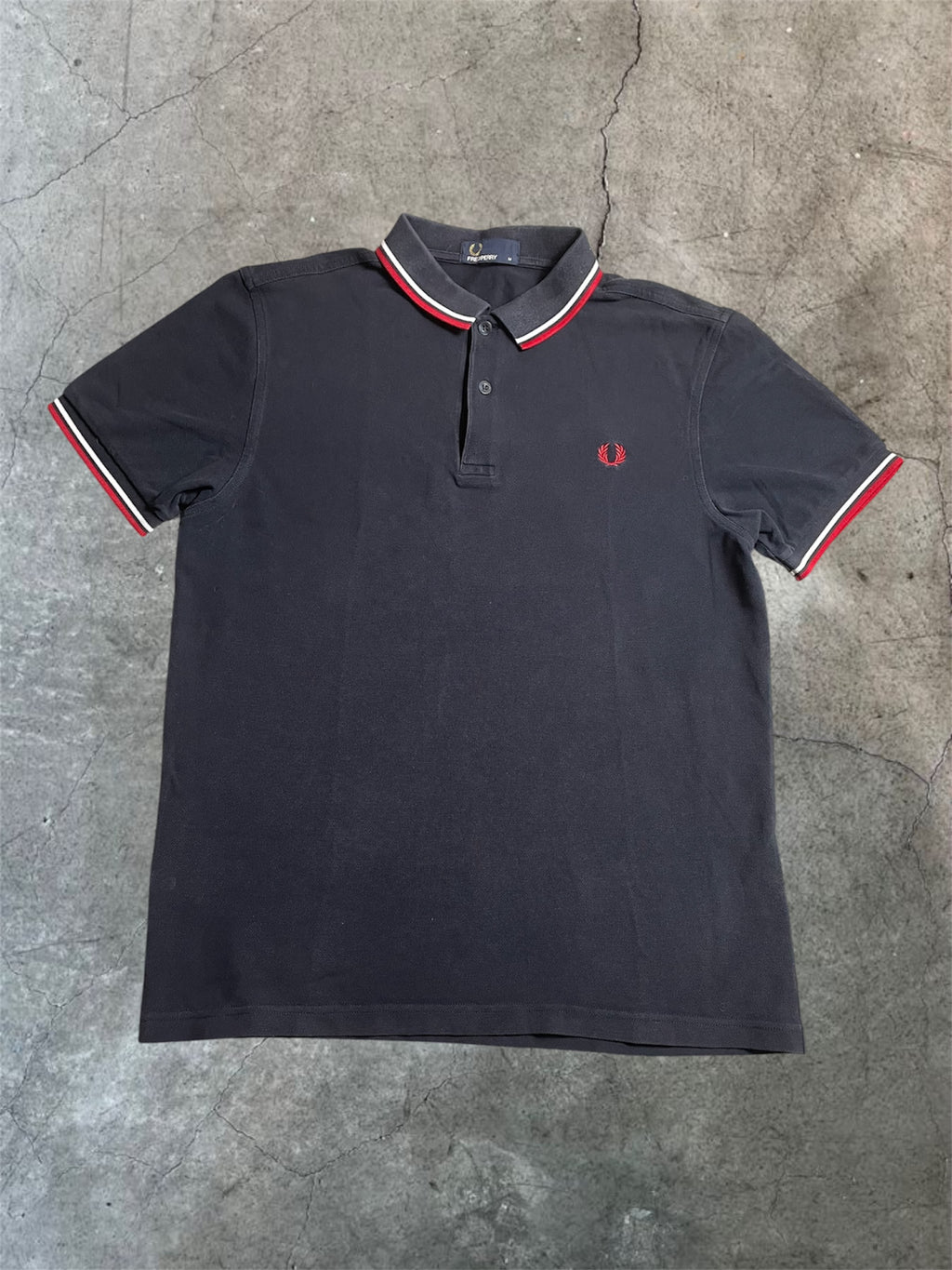 Fred Perry Poloshirt in Marineblau - Gr. M